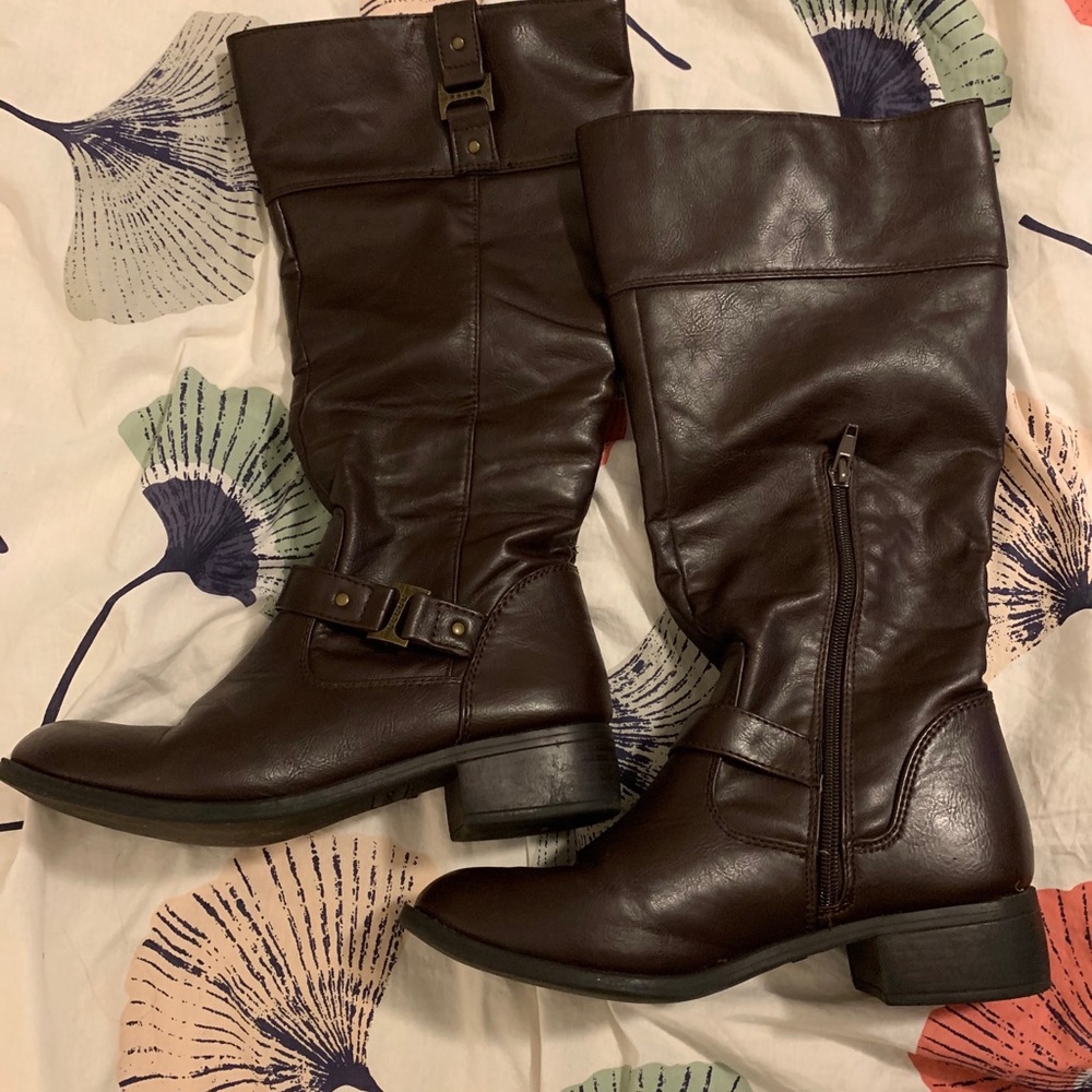 Brown faux leather boots (used)